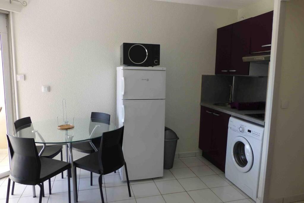 Les Goelettes - Appartement En Rdc Avec Acces Direct A La Plage Saint-Cyprien  Eksteriør billede