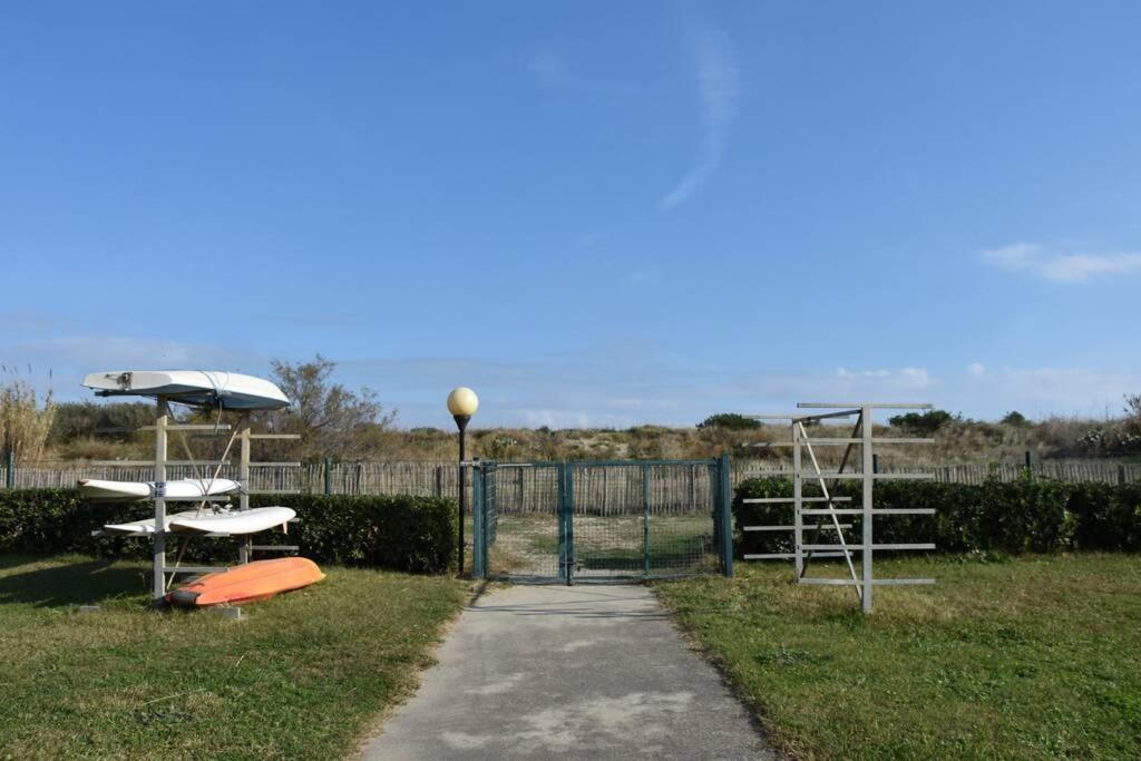Les Goelettes - Appartement En Rdc Avec Acces Direct A La Plage Saint-Cyprien  Eksteriør billede