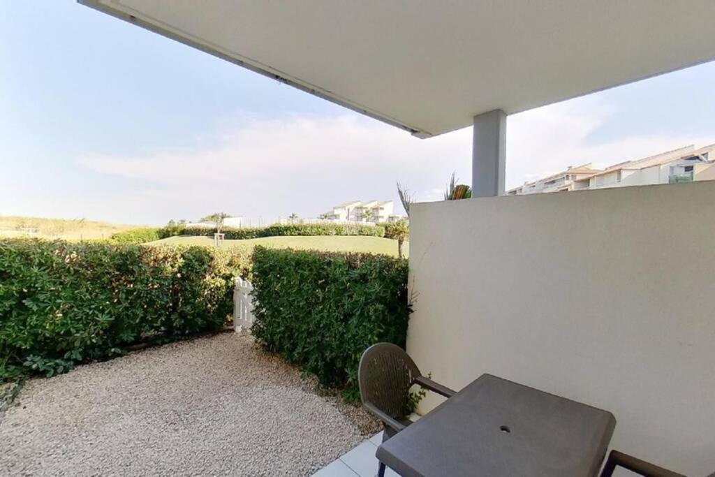 Les Goelettes - Appartement En Rdc Avec Acces Direct A La Plage Saint-Cyprien  Eksteriør billede