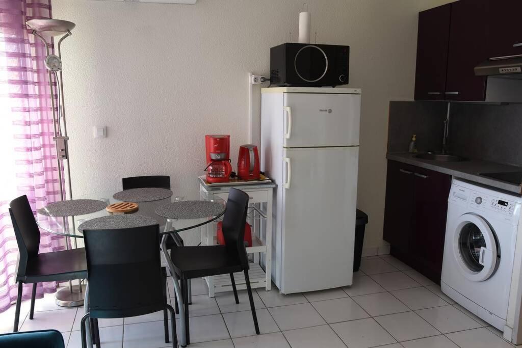 Les Goelettes - Appartement En Rdc Avec Acces Direct A La Plage Saint-Cyprien  Eksteriør billede